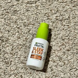 Garnier Fructis Sleek & Stay Serum